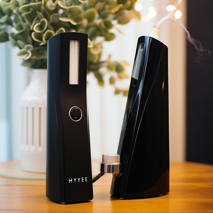 Hyde and Breeze vaporizers side by side, symbolizing the comparison of their affordability