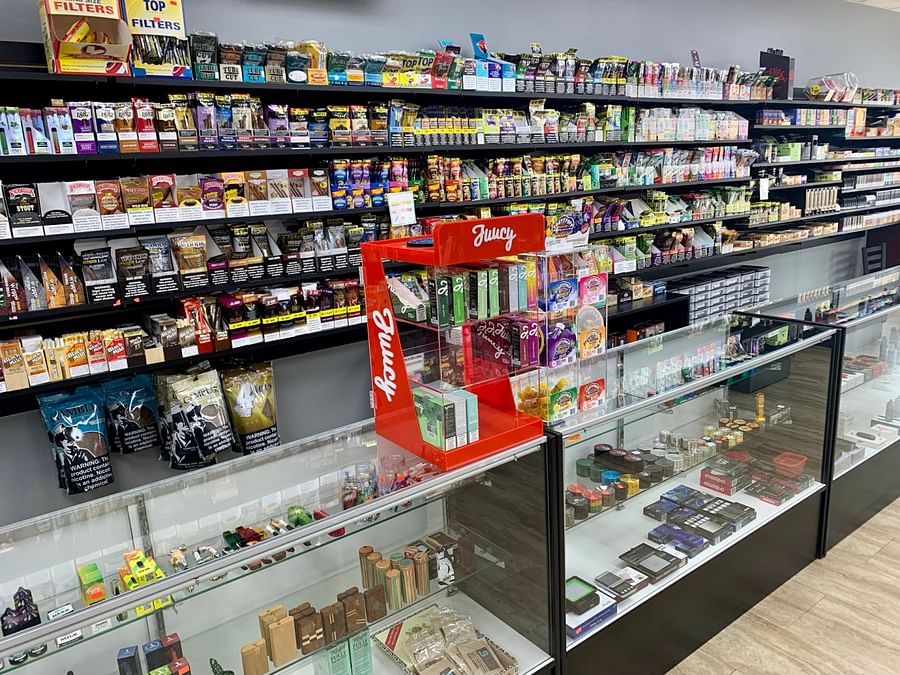 Convenience store vape display